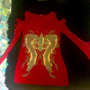 Small Venus women’s long sleeve shirt.